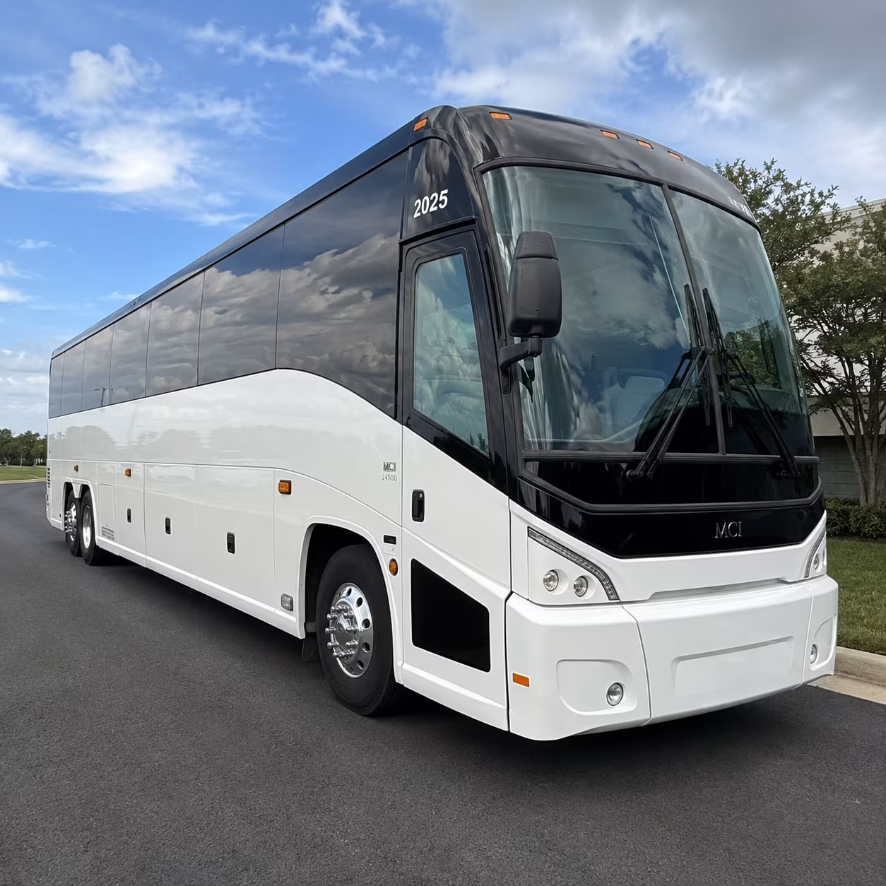 fargo charter bus hero 3